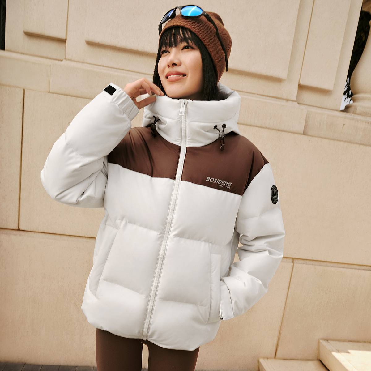 波司登2025冬季新款女经典运动羽绒服B250246930DS