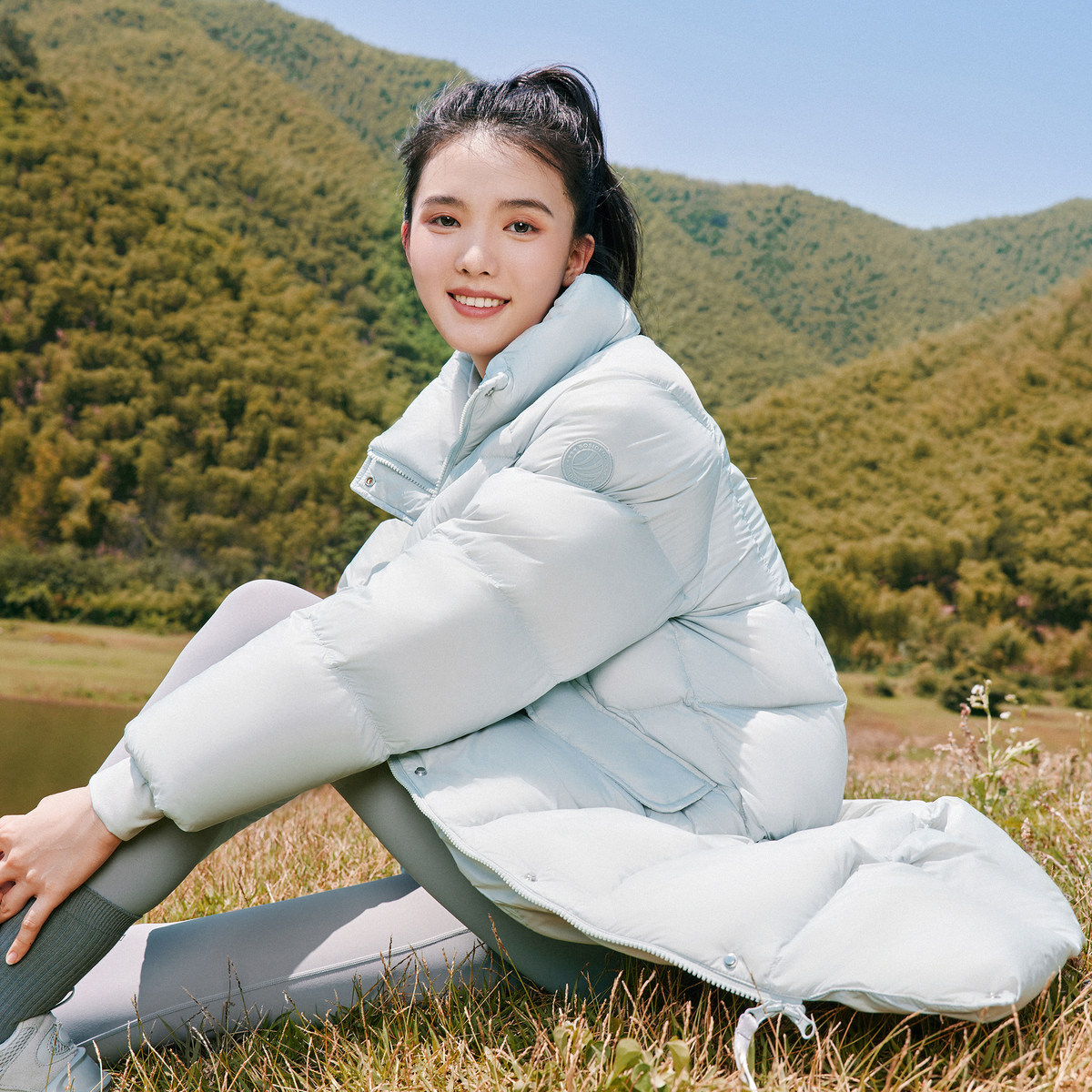 波司登冬季女长款时尚休闲保暖舒适百搭优雅气质立领羽绒服