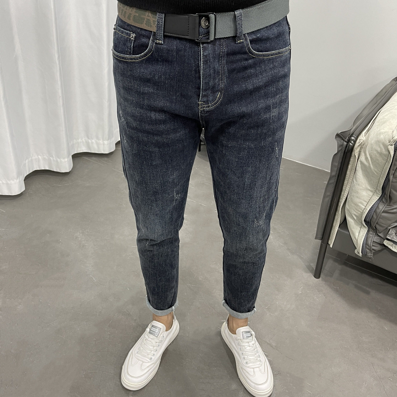 潮牌蓝灰色微跨修身小脚薄绒牛仔裤 道笙记牛仔裤