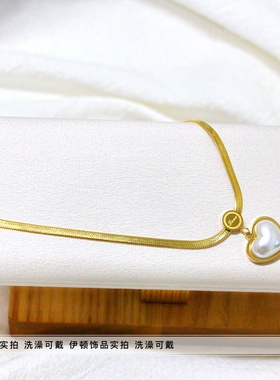 甜美爱心扁蛇骨锁骨链钛钢项链