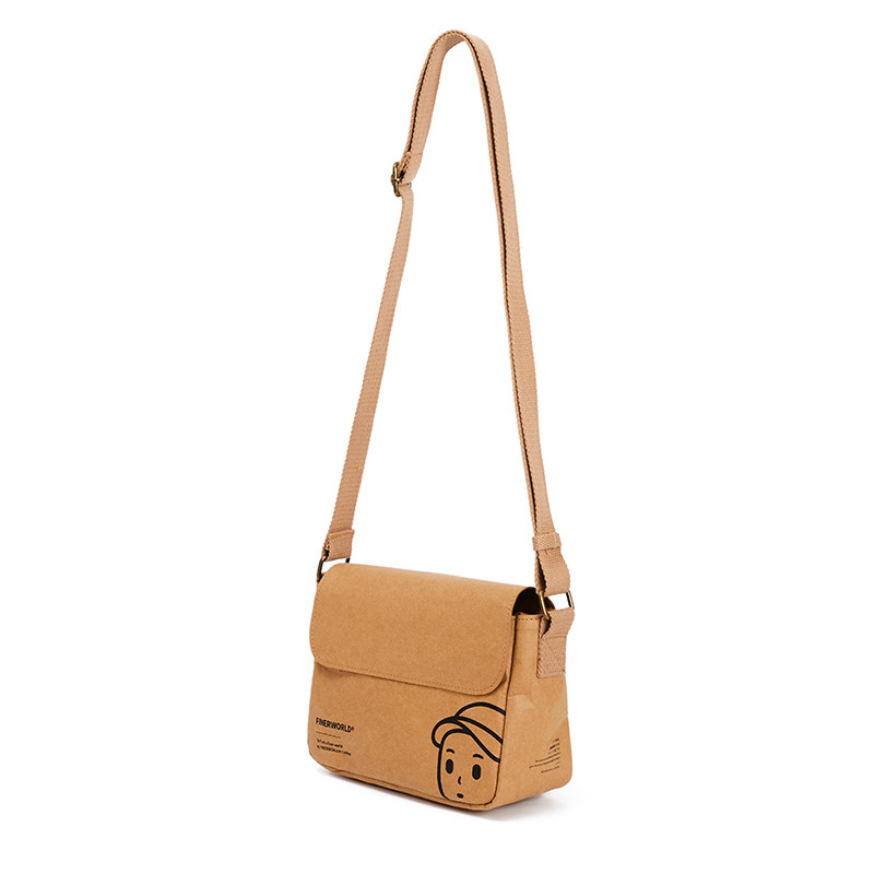 FINERWORLD国潮可水洗牛皮纸翻盖潮流时尚复古情侣经典邮差斜挎包,淘宝优惠券,粉丝福利购,淘宝优惠卷