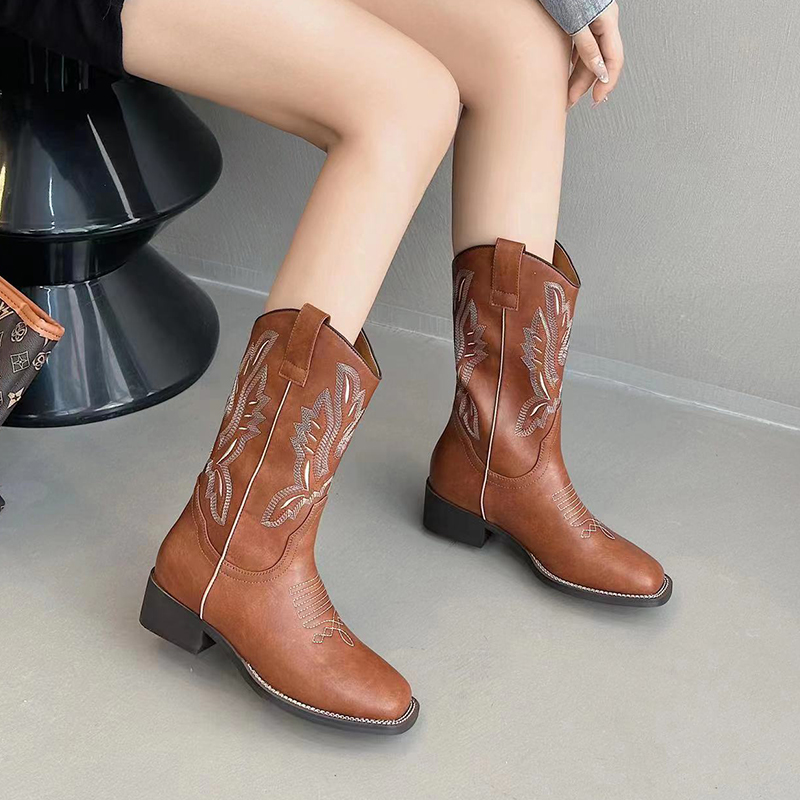 红蜻蜓刺绣西部牛仔靴春秋季女鞋中筒骑士靴V口显瘦长筒靴 - 图1
