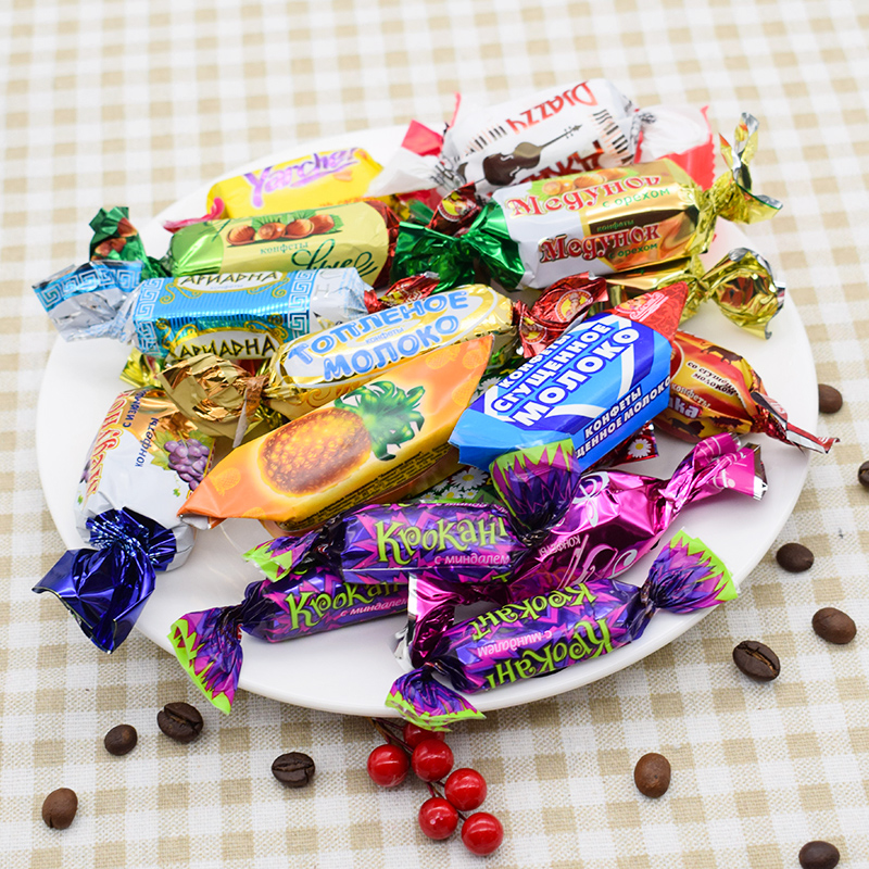 网红俄罗斯混装巧克力零食大礼包组合一整箱女生儿童进口糖果礼盒-图1