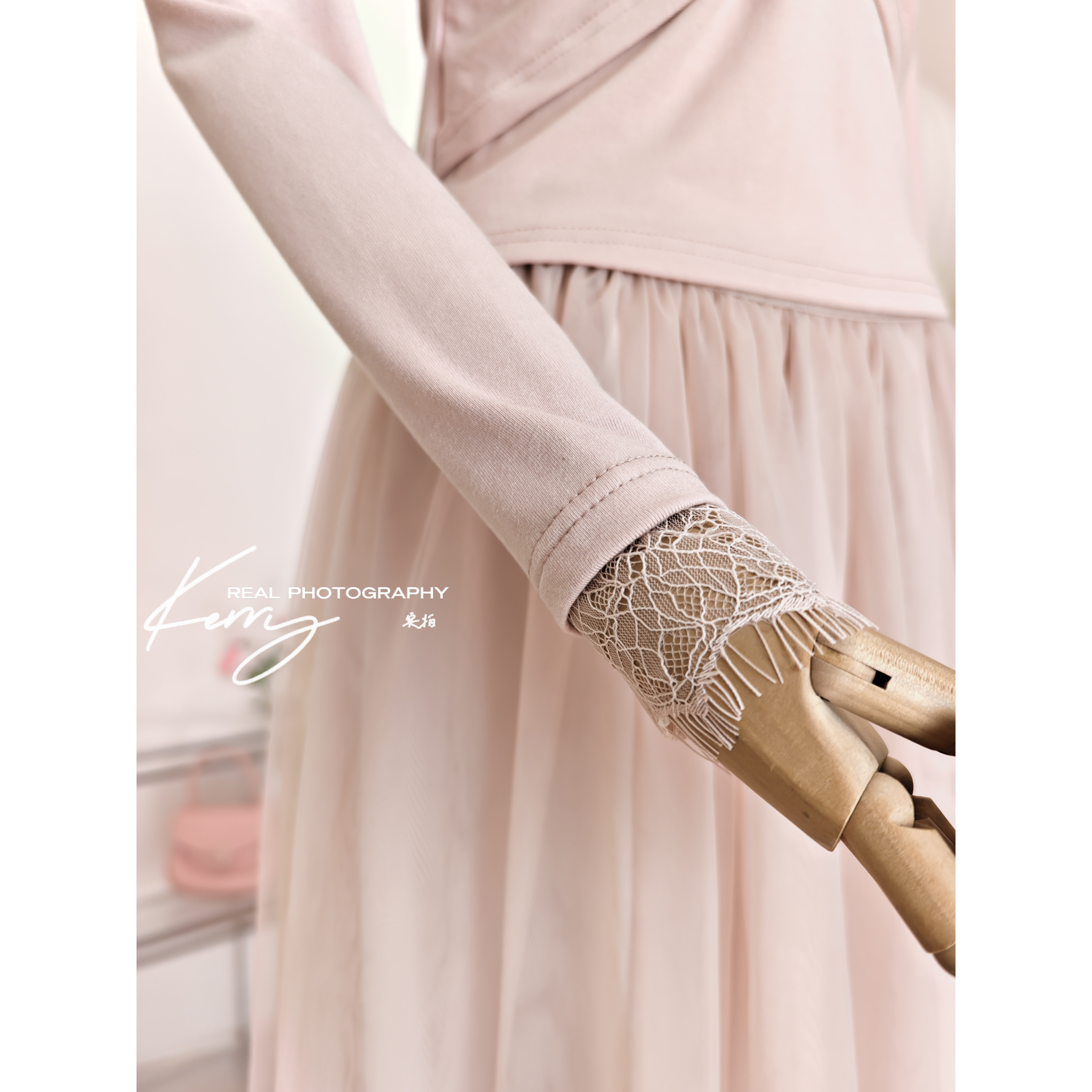 莉莉丝 气质温柔风套装女蕾丝拼接针织上衣+半裙两件套韩系穿搭春,淘宝优惠券,粉丝福利购,淘宝优惠卷