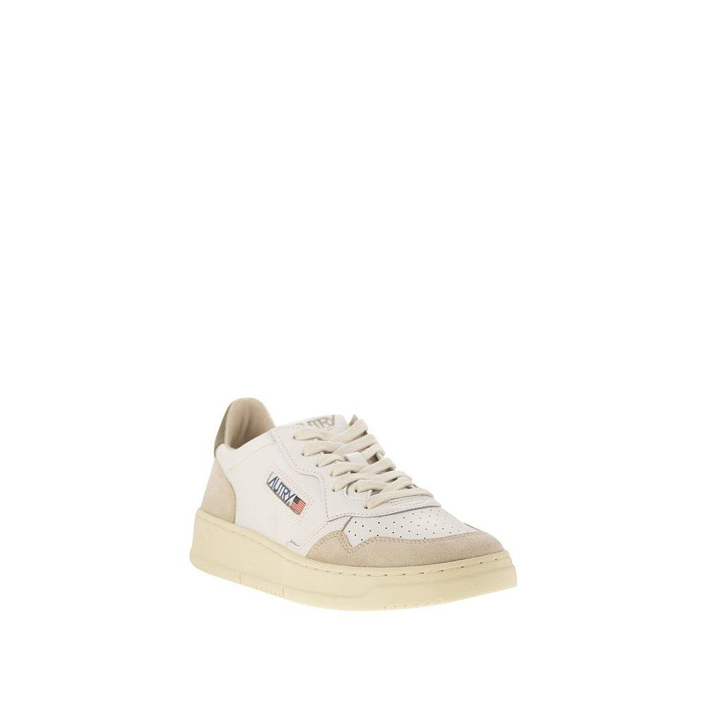 香港直邮AUTRY 男士休闲鞋 AULMLS77 SS2025 白色 Medalist Low s - 图0