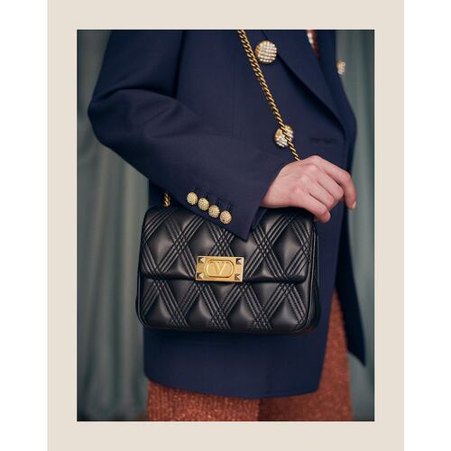 VALENTINO 女士斜挎包 WB0R07XCA0NO AW2024 黑色 中号徽标单肩包 - 图2