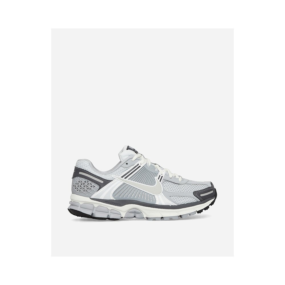 香港直邮潮奢 Nike 耐克 女士 WMNS Zoom Vomero 5 Pure Platinum - 图0