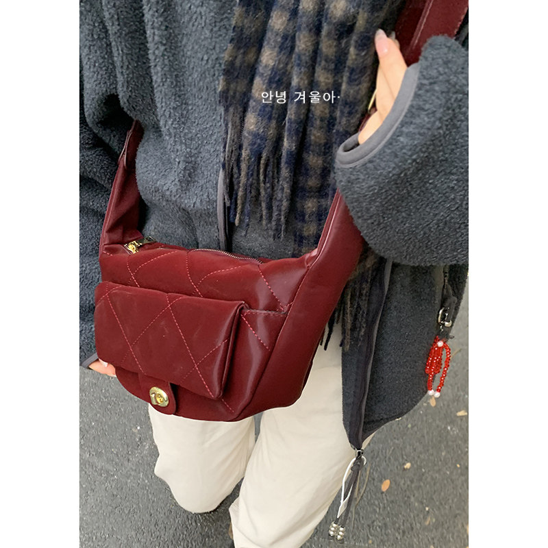 百搭ins斜挎包包女秋冬2024新款潮时尚韩国马鞍包休闲菱格腋下包,淘宝优惠券,粉丝福利购,淘宝优惠卷