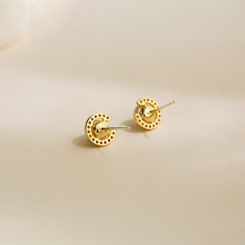 精致简约迷你百搭天然珍珠气质耳钉 民美饰品耳钉