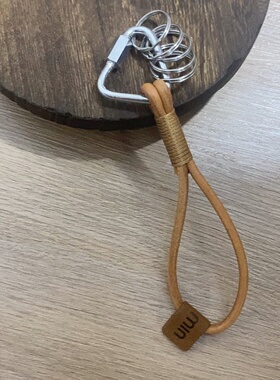 复古棕色牛皮钥匙扣弹簧扣绳方便收纳挂扣卡扣金属配件三角圆环扣