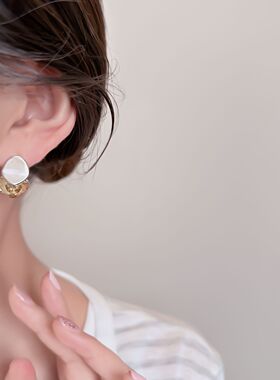 拉丝圆片超闪高碳钻高级感气质精致无耳洞耳钉