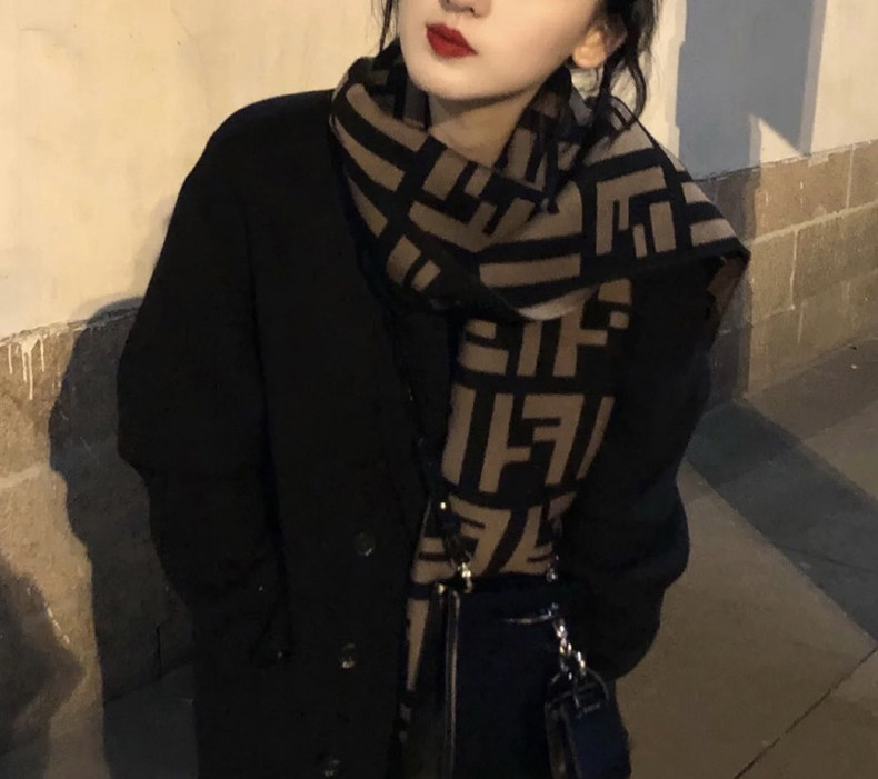 2025新款冬季高级感围巾女仿羊绒百搭披肩秋韩版加厚保暖网红围脖,淘宝优惠券,粉丝福利购,淘宝优惠卷