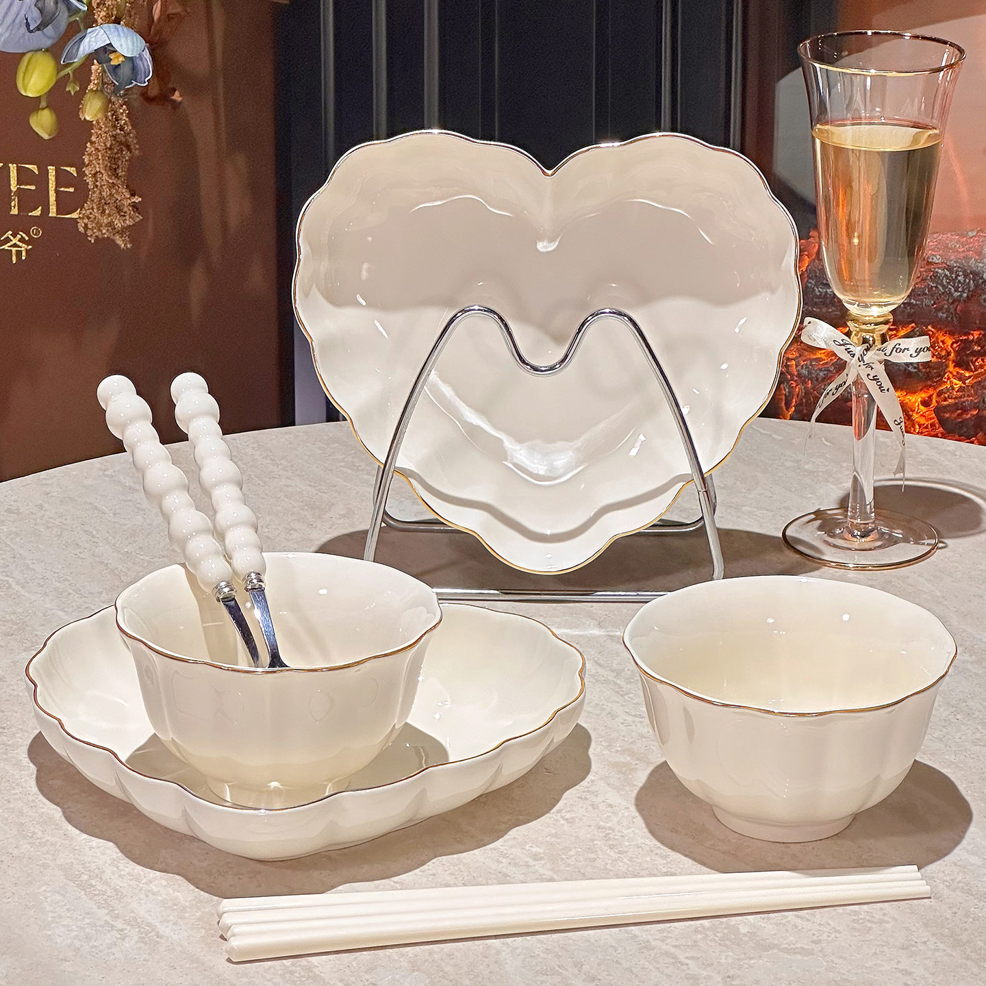 釉下彩陶瓷餐具碗筷碗盘套装家用2025新款高颜值米饭碗盘子汤碗,淘宝优惠券,粉丝福利购,淘宝优惠卷