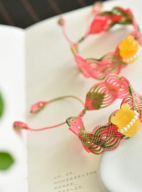 2025精美手工编制搭配天然蜜蜡小熊时尚手绳手链点缀天然淡水珍珠