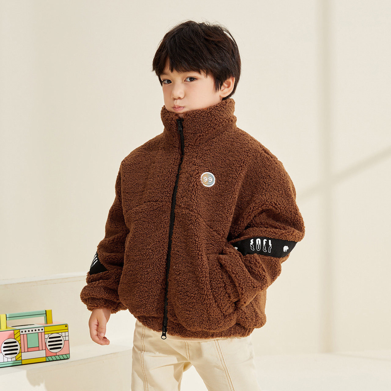 雪中飞秋冬男女同款温暖立领防风袖口羊羔绒童装羽绒服