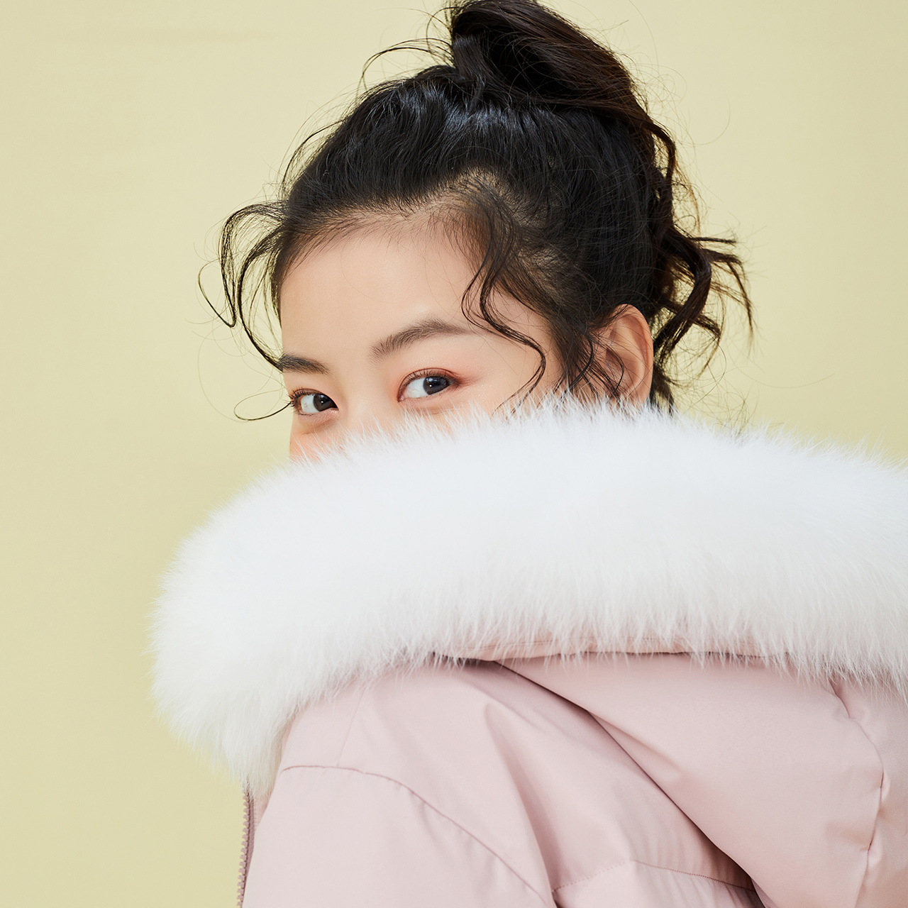 雪中飞 秋冬趣味保暖袖口个姓潮流系带下摆大口袋中长羽绒服女 2020 雪中飞 秋冬趣味保暖袖口个姓潮流系带下摆大口袋中长羽绒服女 2020