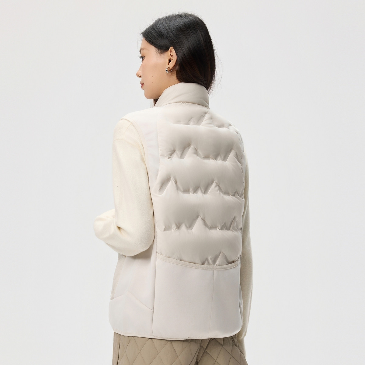 雪中飞2025冬新款羽绒马甲男女同款时尚拼接情侣运动内搭保暖马夹,淘宝优惠券,粉丝福利购,淘宝优惠卷