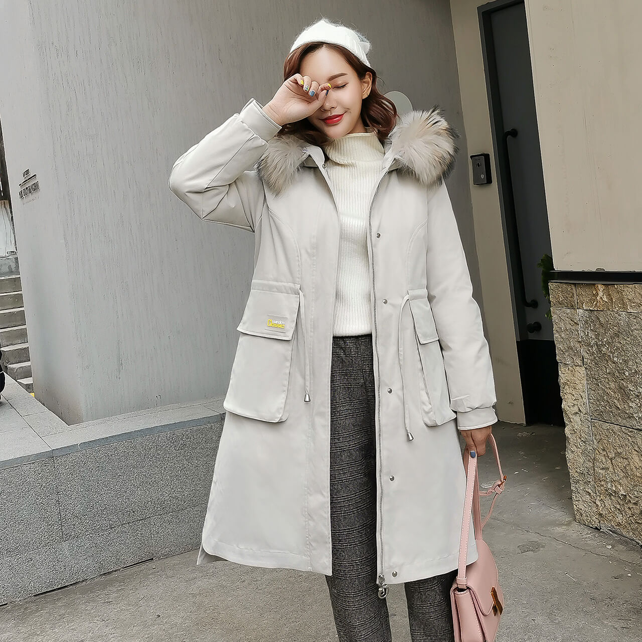 雪中飞女装 秋冬新款简约韩版纯色宽松大毛领中长款羽绒服女 2019 雪中飞女装 秋冬新款简约韩版纯色宽松大毛领中长款羽绒服女 2019