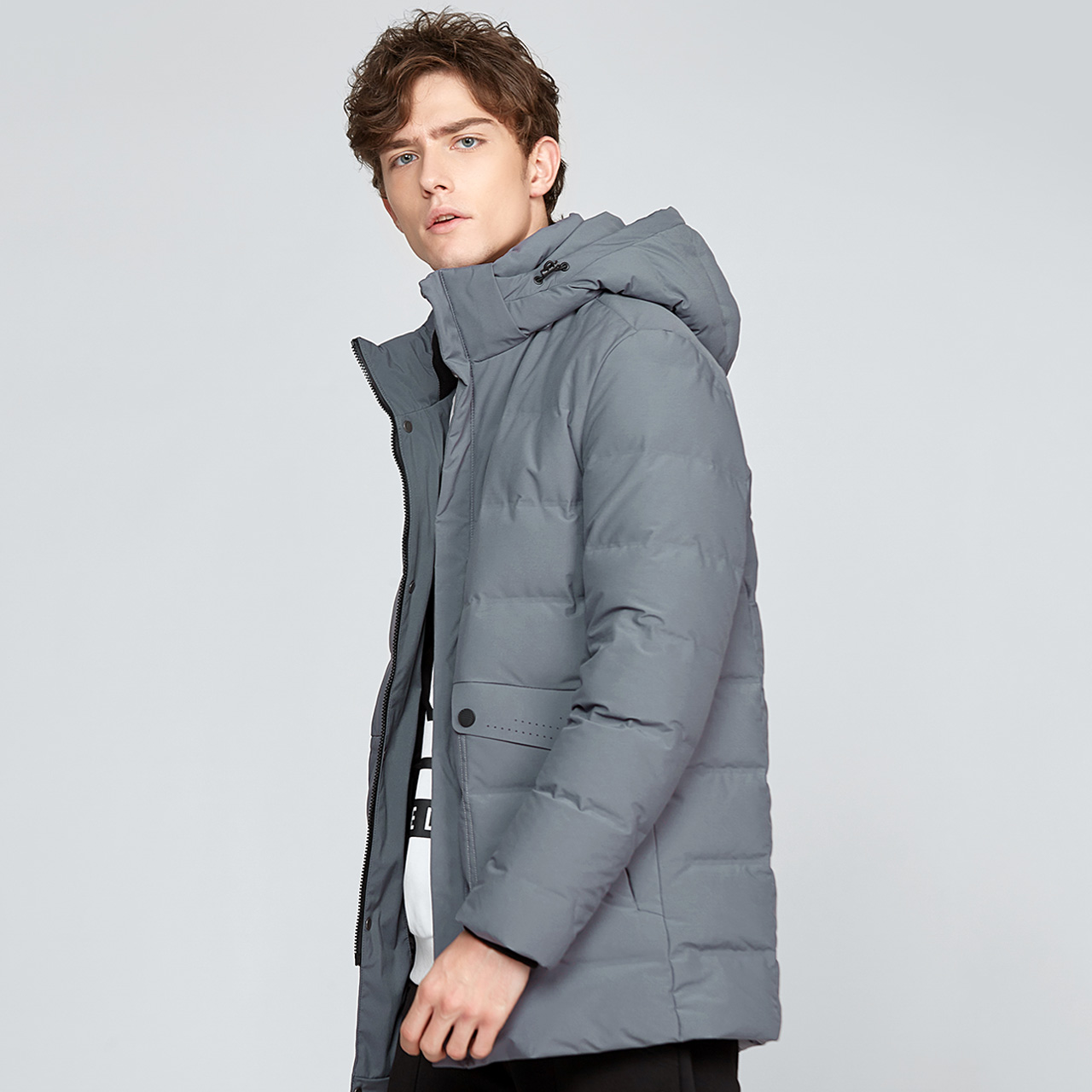 雪中飞 秋冬新品男士可脱卸帽短款羽绒服休闲纯色大码保暖潮 2018 雪中飞 秋冬新品男士可脱卸帽短款羽绒服休闲纯色大码保暖潮 2018
