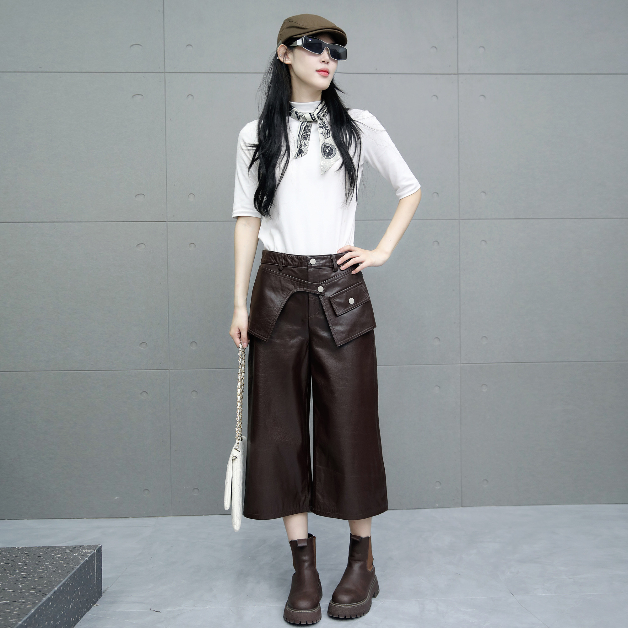 油蜡皮皮裤女2025年秋季新款真皮咖色七分裤牛皮靴裤显瘦直筒裤潮,淘宝优惠券,粉丝福利购,淘宝优惠卷