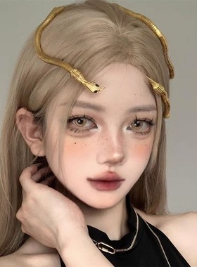 欧美辣妹缠绕蛇形锁骨链