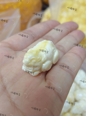新款上新古瓷白蜡立体雕刻件树脂貔貅,打通孔,貔貅长29宽18,高16