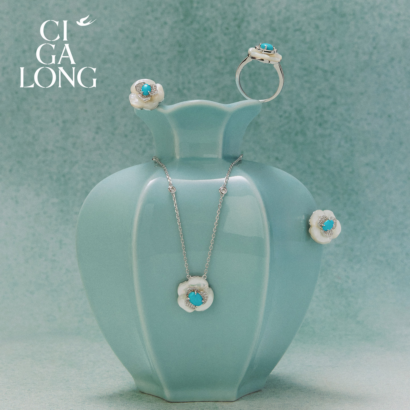 CIGALONG ice blue camellia ring