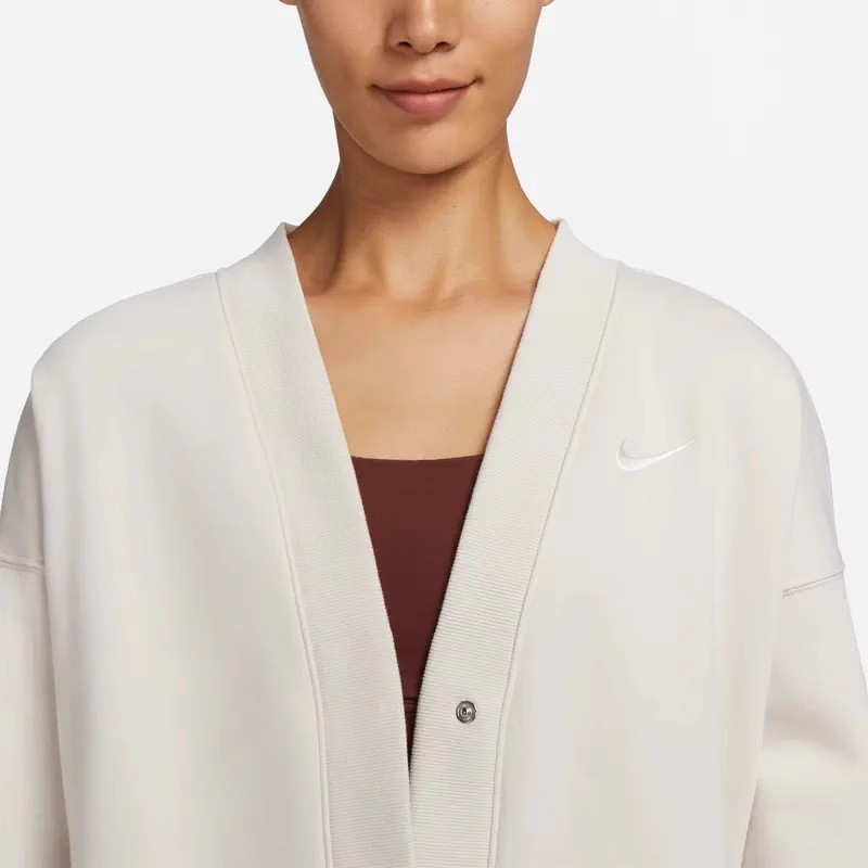 Nike耐克女款2023冬季新款运动休闲服简约百搭透气夹克外套FB8773