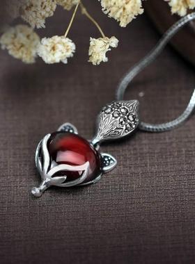 纯银狐狸吊坠女泰银镶红石榴石项链饰品小狐狸吊坠生日礼物