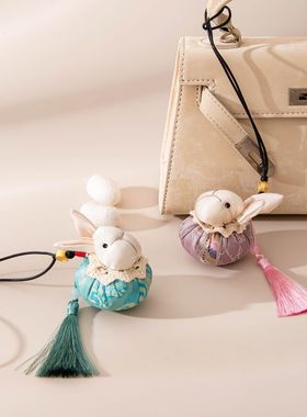 桑蚕丝兔子流苏挂件10