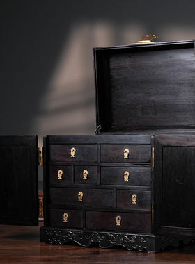 紫檀螭龙捧寿禄顶官皮箱