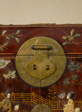 黄花梨百宝嵌婴戏图平顶官皮箱