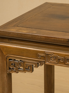 红木束腰马蹄腿回纹画桌