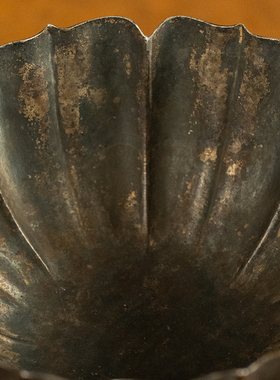 银花瓣纹花口碗银制艺术品