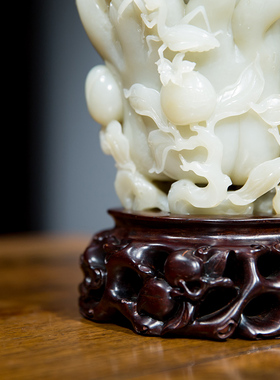 和田玉籽料透雕多子多福多寿摆件