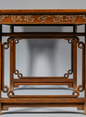 黄花梨夹头榫夔龙纹画案