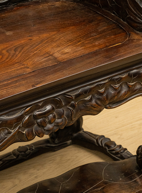 红木满雕荷花纹带脚踏宝座