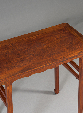 黄花梨镶瘿木插肩榫平头案