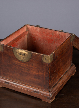 清代榉木团寿纹盝顶官印箱