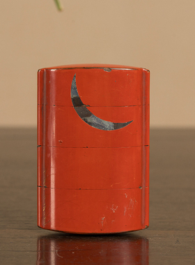 朱漆嵌螺钿诗文四层随身香盒