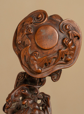 黄杨木透雕蝙蝠灵芝如意