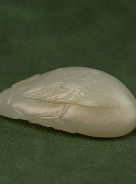 清代和田玉籽料树叶纹新疆文玩