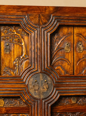 红木浮雕松树兰花百宝箱摆件