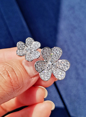 925纯银镶钻戒指三叶草