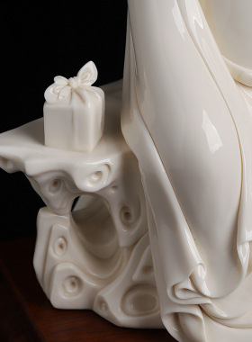 中国白陶瓷文昌帝君摆件