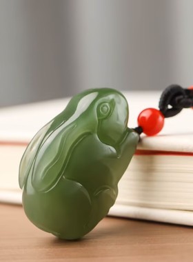 玉阅珠宝和田玉青海料兔吊坠