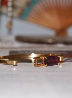 雅芳少女风淡紫色水晶手镯