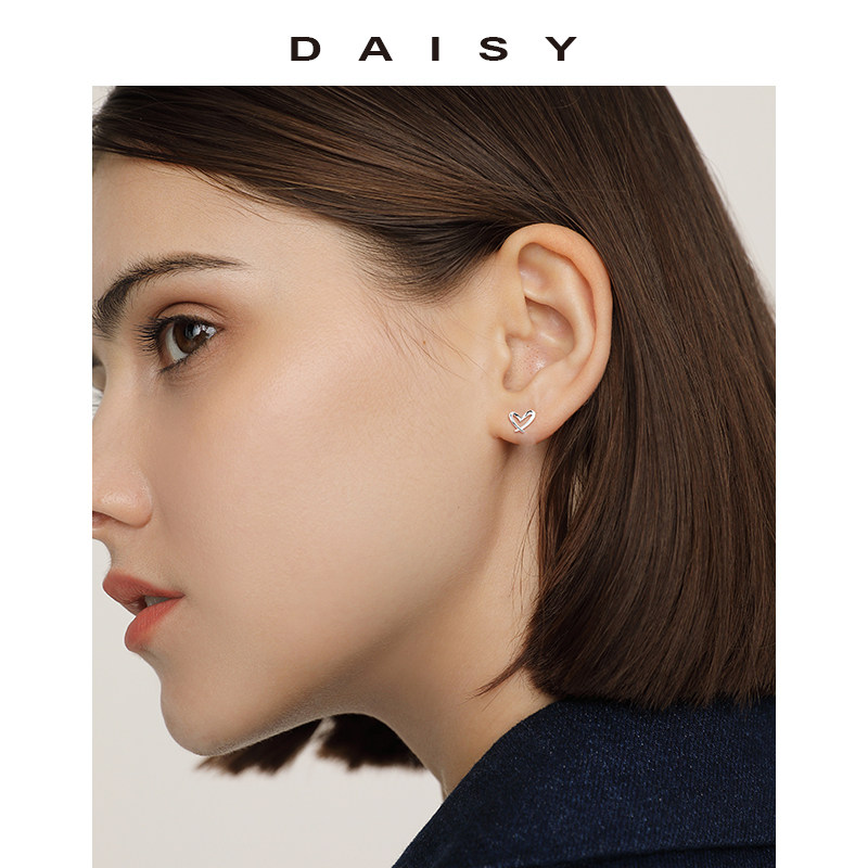 999纯银爱心女简约小巧ins风耳钉 daisydream耳钉