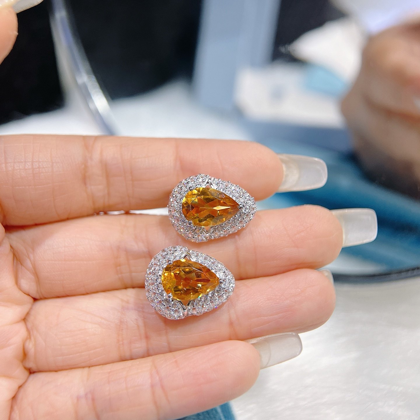 星赞轻奢珠宝925银镶嵌约5.6克拉天然黄水晶水滴切割耳钉高级耳饰,淘宝优惠券,粉丝福利购,淘宝优惠卷