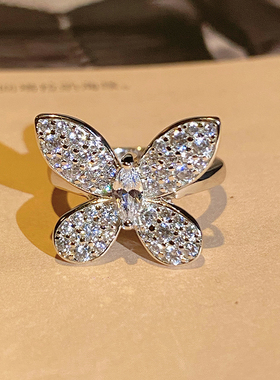 重工纯银白富美超闪满钻蝴蝶戒指